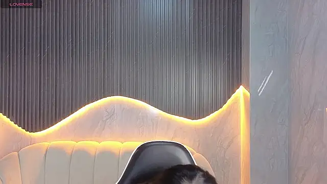 Snapshot of Maia_Tx chatting on 11.19.25 Maia Tx online show from 11.19.25