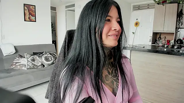 Unatatuada online show from 04.13.26