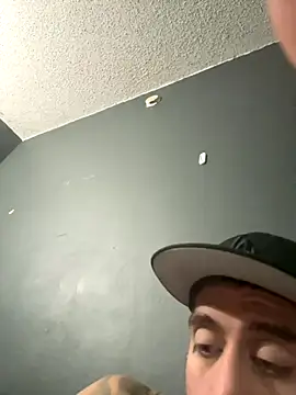 Snapshot of busnfatnutsLildee chatting on 10.31.25 busnfatnutsLildee online show from 10.31.25