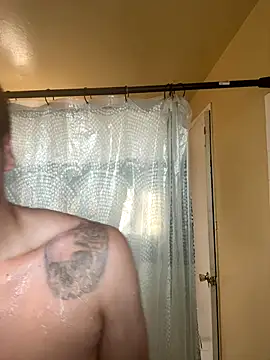 Snapshot of busnfatnutsLildee chatting on 10.31.25 busnfatnutsLildee online show from 10.31.25