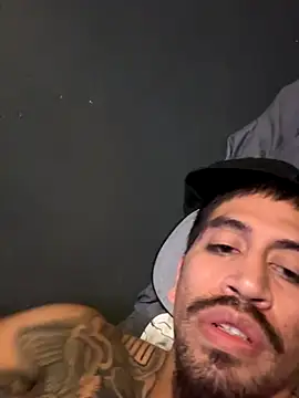 Snapshot of busnfatnutsLildee chatting on 11.14.25 busnfatnutsLildee online show from 11.14.25