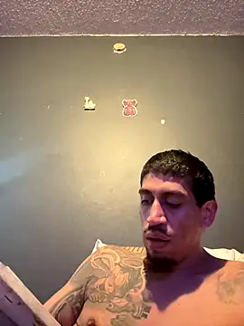 Snapshot of busnfatnutsLildee chatting on 11.19.25 busnfatnutsLildee online show from 11.19.25