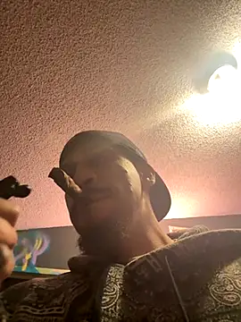 Snapshot of busnfatnutsLildee chatting on 11.26.25 busnfatnutsLildee online show from 11.26.25