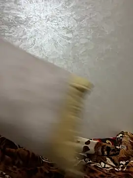 Snapshot of lara9Qouin chatting on 02.23.26 lara9Qouin online show from 02.23.26