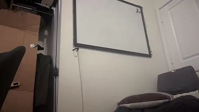 Snapshot of jasoncali305 chatting on 10.24.25 jasoncali305 online show from 10.24.25