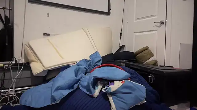 Snapshot of jasoncali305 chatting on 11.29.25 jasoncali305 online show from 11.29.25