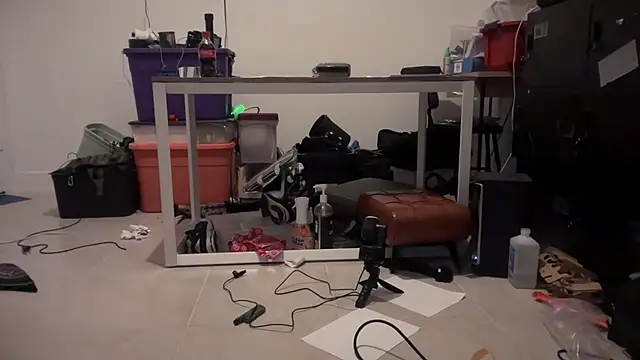 Snapshot of jasoncali305 chatting on 12.05.25 jasoncali305 online show from 12.05.25