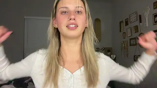 AnnGrayson online show from 11.03.25