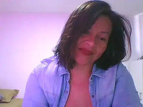 adri89-g online show from 10.26.25