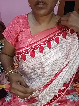 Snapshot of KannadaTamilTeluguBeauty chatting on 06.28.26 KannadaTamilTeluguBeauty online show from 06.28.26