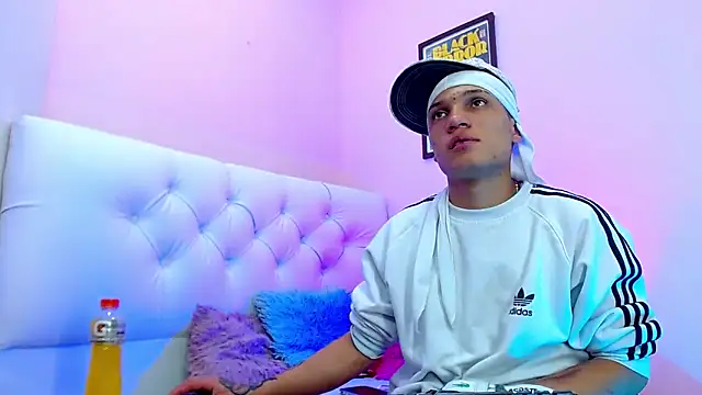 EL VENEZOLANO 22CM online show from 11.26.25