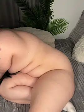 Snapshot of Andrestarr chatting on 04.15.26 Andrestarr online show from 04.15.26