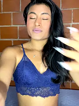 Michelle Narvaez online show from 09.26.25