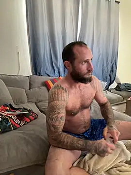 Snapshot of skip69xxx chatting on 10.23.25 skip69xxx online show from 10.23.25