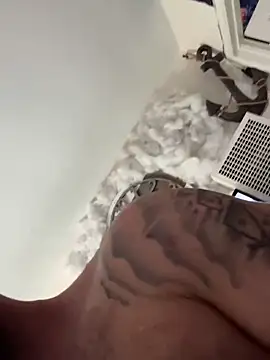 Snapshot of skip69xxx chatting on 11.11.25 skip69xxx online show from 11.11.25