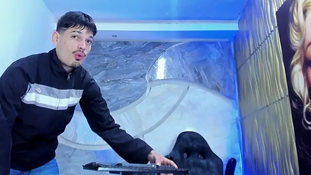 Iam Steven online show from 12.21.25