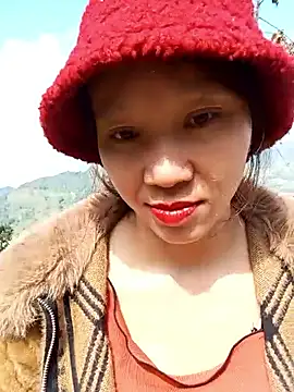 bonnie-00 online show from 11.24.25