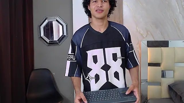 Snapshot of fire_drako_ chatting on 03.11.26 fire drako online show from 03.11.26