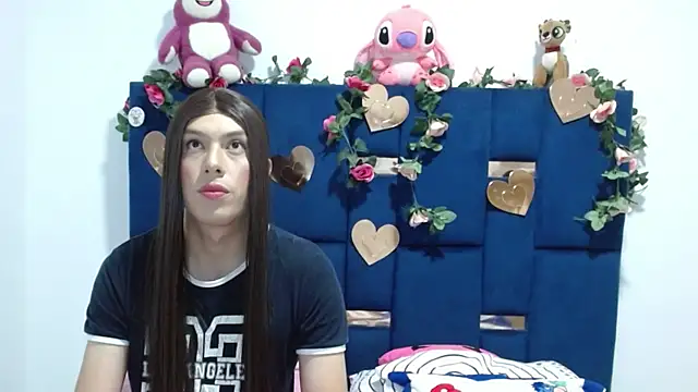Snapshot of PinkLuna_LolaBloom chatting on 02.14.26 PinkLuna LolaBloom online show from 02.14.26