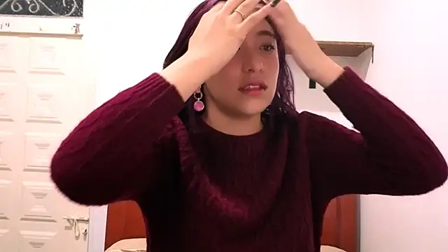 Snapshot of Sullyoonn chatting on 09.28.25 Sullyoonn online show from 09.28.25