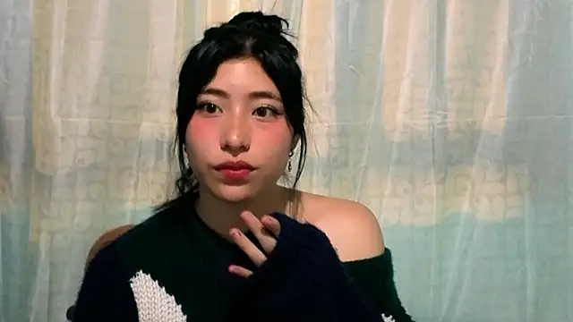 Snapshot of Sullyoonn chatting on 11.07.25 Sullyoonn online show from 11.07.25