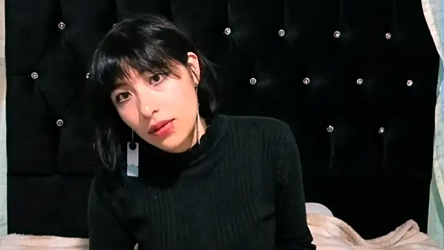 Snapshot of Sullyoonn chatting on 12.02.25 Sullyoonn online show from 12.02.25