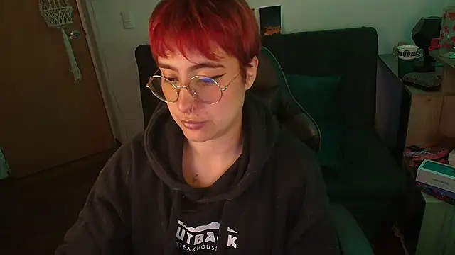 Miacatsito3 online show from 11.13.25