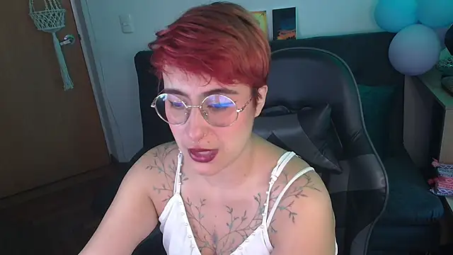 Miacatsito3 online show from 11.22.25