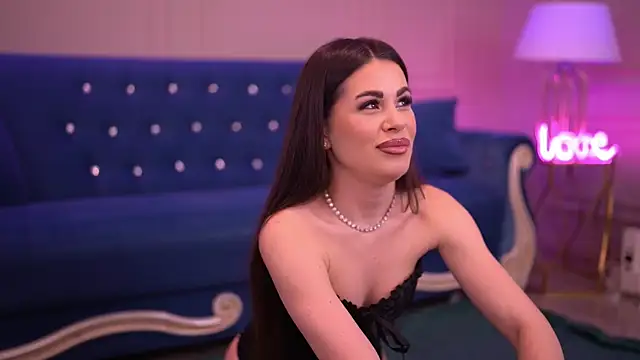 KatieHayes online show from 02.08.26