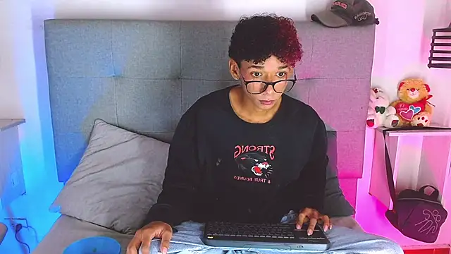 Snapshot of Billie_Turner_ chatting on 09.30.25 Billie Turner online show from 09.30.25