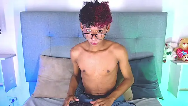 Snapshot of Billie_Turner_ chatting on 10.05.25 Billie Turner online show from 10.05.25