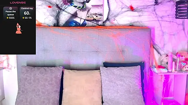 Snapshot of Billie_Turner_ chatting on 10.21.25 Billie Turner online show from 10.21.25