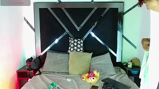 Snapshot of Billie_Turner_ chatting on 10.26.25 Billie Turner online show from 10.26.25