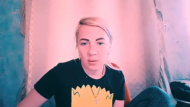 Snapshot of EmmaCat_ chatting on 10.31.25 EmmaCat online show from 10.31.25