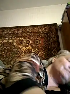 Snapshot of goodstyle chatting on 10.03.25 goodstyle online show from 10.03.25