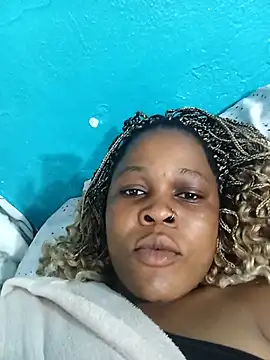 Snapshot of BlondieBitch chatting on 03.12.26 BlondieBitch online show from 03.12.26