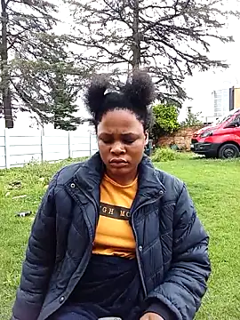 Snapshot of BlondieBitch chatting on 03.22.26 BlondieBitch online show from 03.22.26