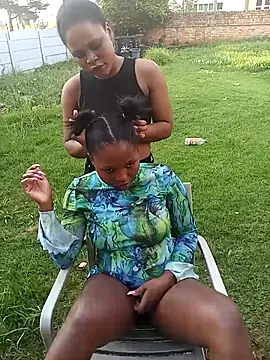 Snapshot of BlondieBitch chatting on 03.27.26 BlondieBitch online show from 03.27.26