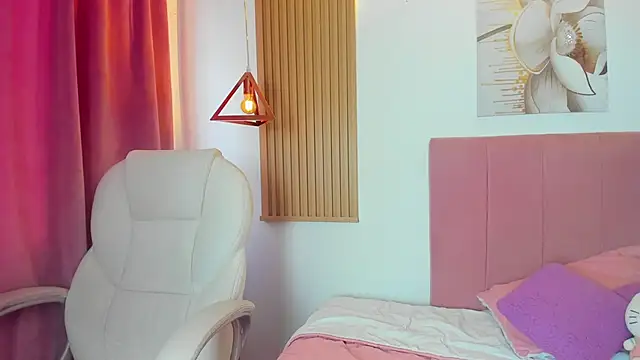 KoraRousee online show from 10.10.25