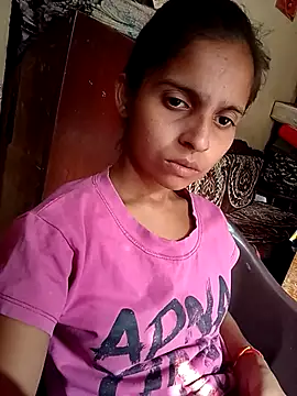 Snapshot of Saloni-Gupta chatting on 10.21.25 Saloni-Gupta online show from 10.21.25