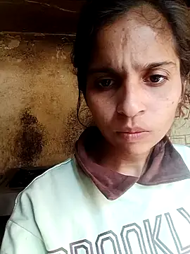 Snapshot of Saloni-Gupta chatting on 12.16.25 Saloni-Gupta online show from 12.16.25