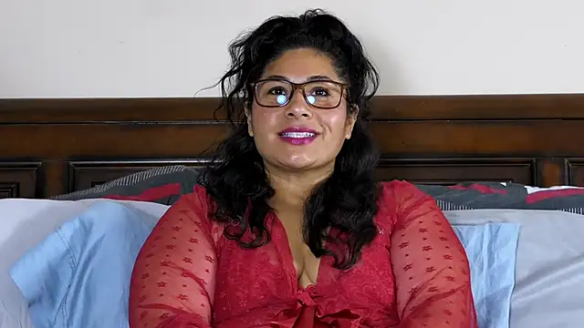 Snapshot of juicyteacher chatting on 10.11.25 juicyteacher online show from 10.11.25