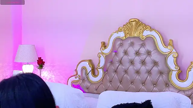 Snapshot of AryCorinne chatting on 04.11.26 AryCorinne online show from 04.11.26