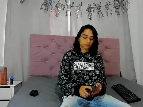 Snapshot of EthanBlackwoodd chatting on 11.13.25 EthanBlackwoodd online show from 11.13.25