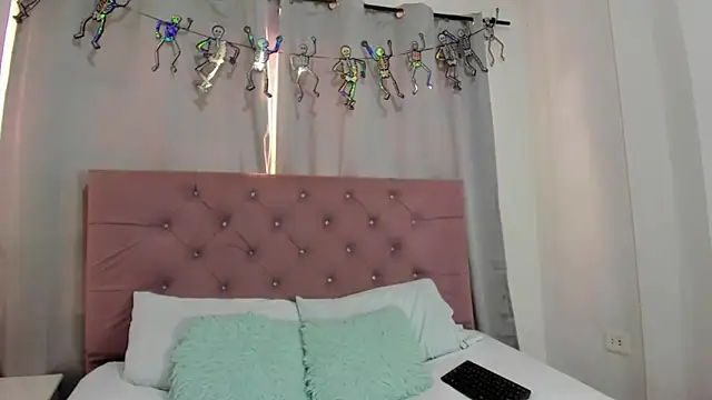 Snapshot of EthanBlackwoodd chatting on 12.05.25 EthanBlackwoodd online show from 12.05.25