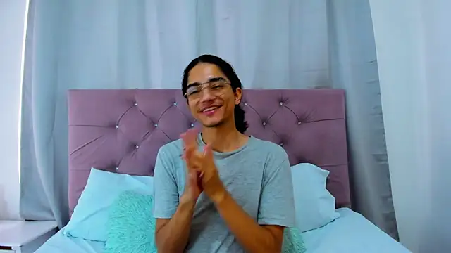 Snapshot of EthanBlackwoodd chatting on 01.05.26 EthanBlackwoodd online show from 01.05.26