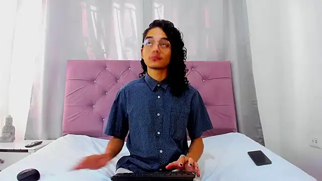 Snapshot of EthanBlackwoodd chatting on 01.08.26 EthanBlackwoodd online show from 01.08.26