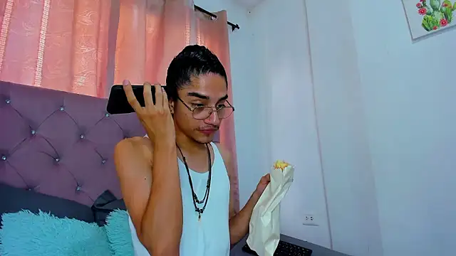 Snapshot of EthanBlackwoodd chatting on 01.15.26 EthanBlackwoodd online show from 01.15.26