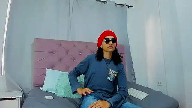 Snapshot of EthanBlackwoodd chatting on 01.31.26 EthanBlackwoodd online show from 01.31.26