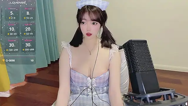 Lucky Cici online show from 12.21.25